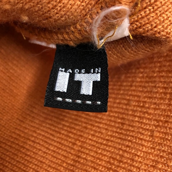 Versace - Picture 6 of 7